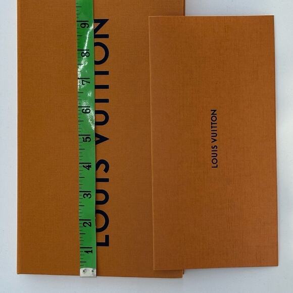 Louis Vuitton Gift Card Box. Empty. Comes with envelopes.  Magnetic closure Auth - Picture 6 of 13